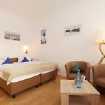 Nocleg ze śniadaniem Windrose 4*